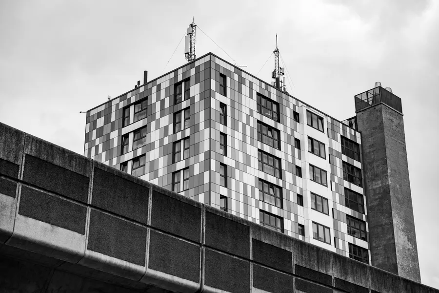 Photographie d'architecture urbaine — exemple portfolio Joseph Leroy, photographe en Bretagne